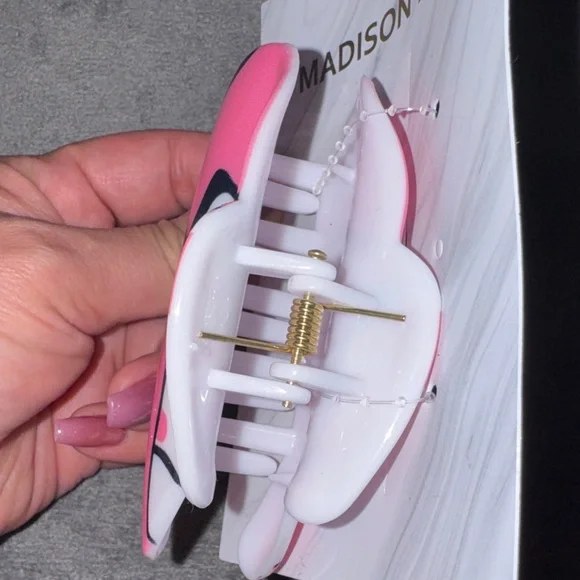 Madison Tyler- NWT Cowboy Hat Pink and White hair Clip - Picture 4 of 5